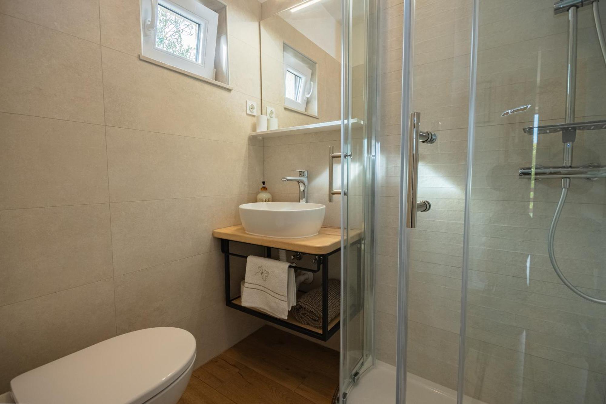 Doris Apartment Milohnici
